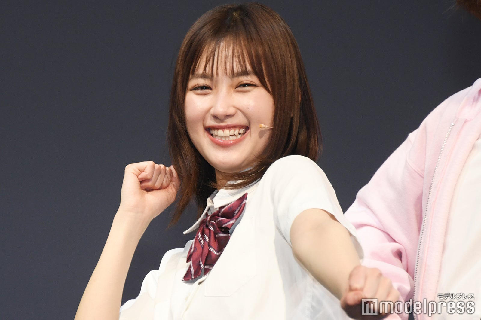 浦陸斗を笑わせたいが「ダメやな」と我に返った井頭愛海（C）モデルプレス