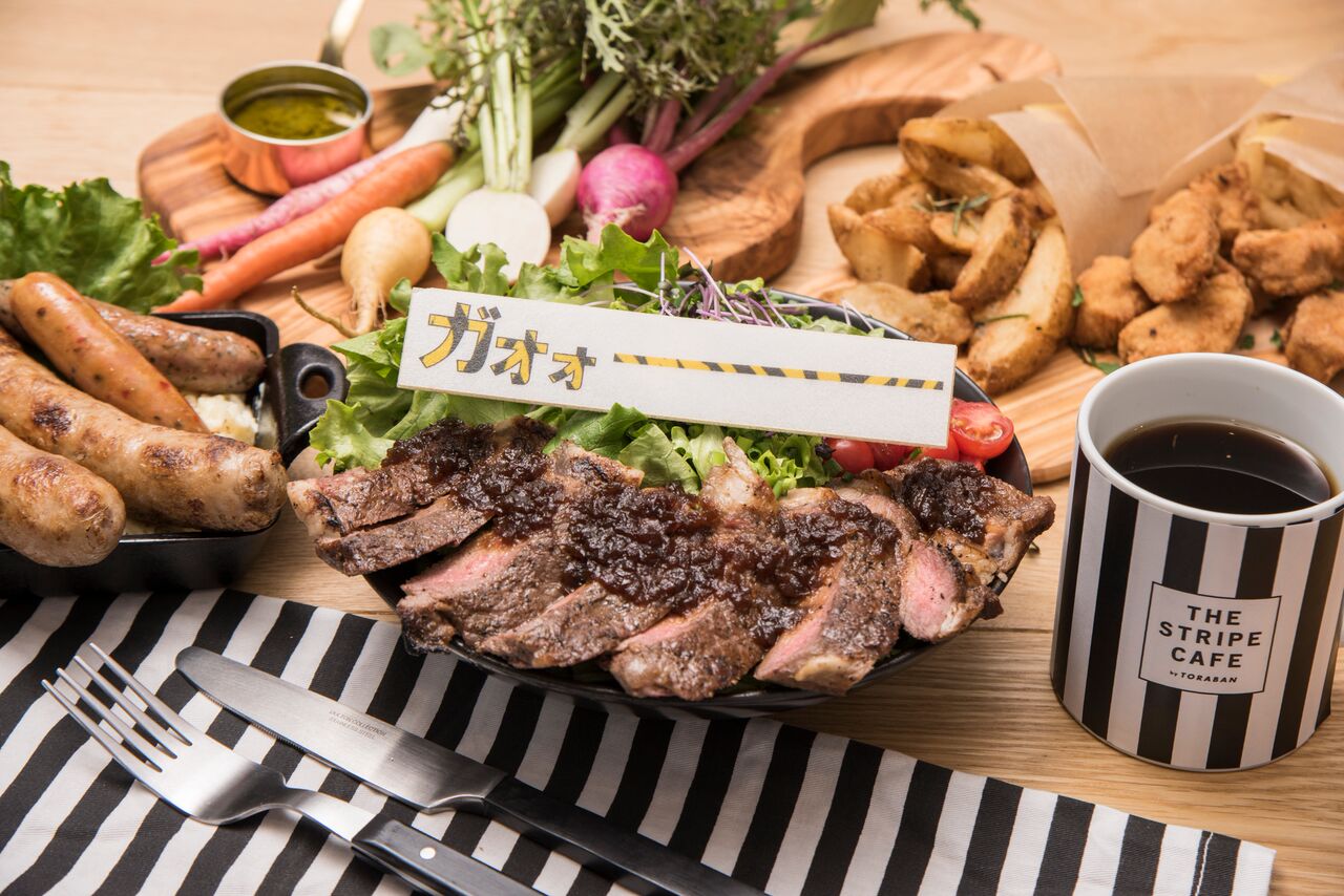 集え虎ガール！阪神タイガースファン必見の大阪「ザ・ストライプカフェ」って？店内もメニューも虎一色