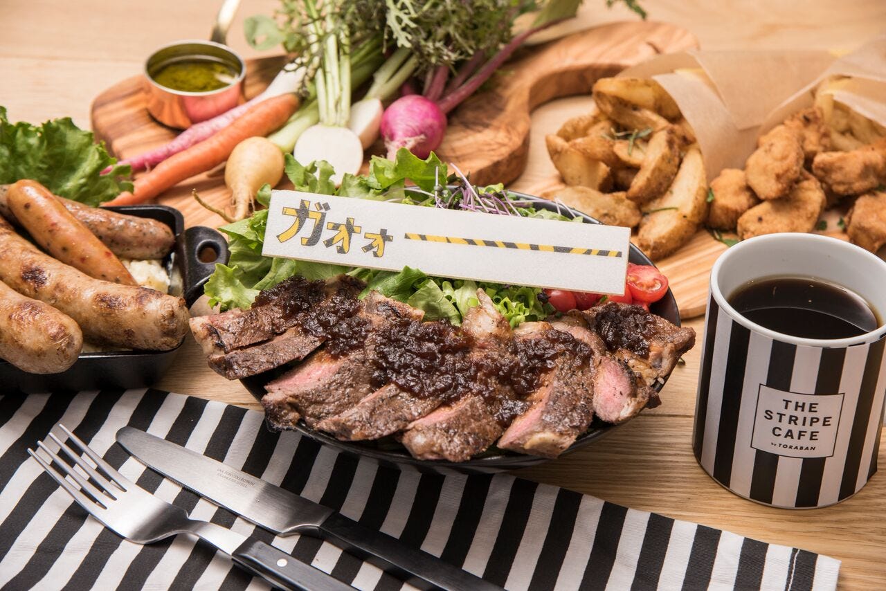 集え虎ガール!阪神タイガースファン必見の大阪「ザ・ストライプカフェ」って?店内もメニューも虎一色