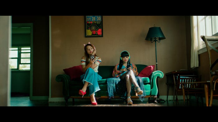 Niki、TANAKA ALICE「Kiss My A☆☆」より(提供写真)