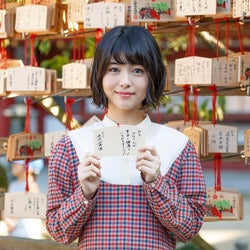 浜辺美波「キミスイ」締めくくる “思い出の地”でお祈りしたことは?