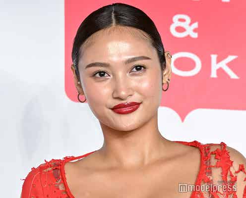 “驚異の10等身”香川沙耶、ビキニ姿で美ボディ開放 タイ満喫ショットに反響「スタイル抜群」「セクシー」