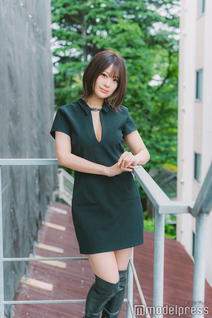 阿久津真央(C)モデルプレス