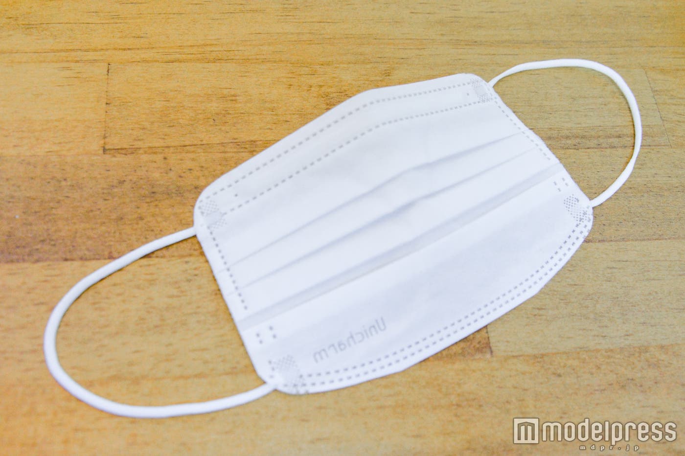 「ラウンドフォルム」で顔の輪郭をすっきり(C)モデルプレス