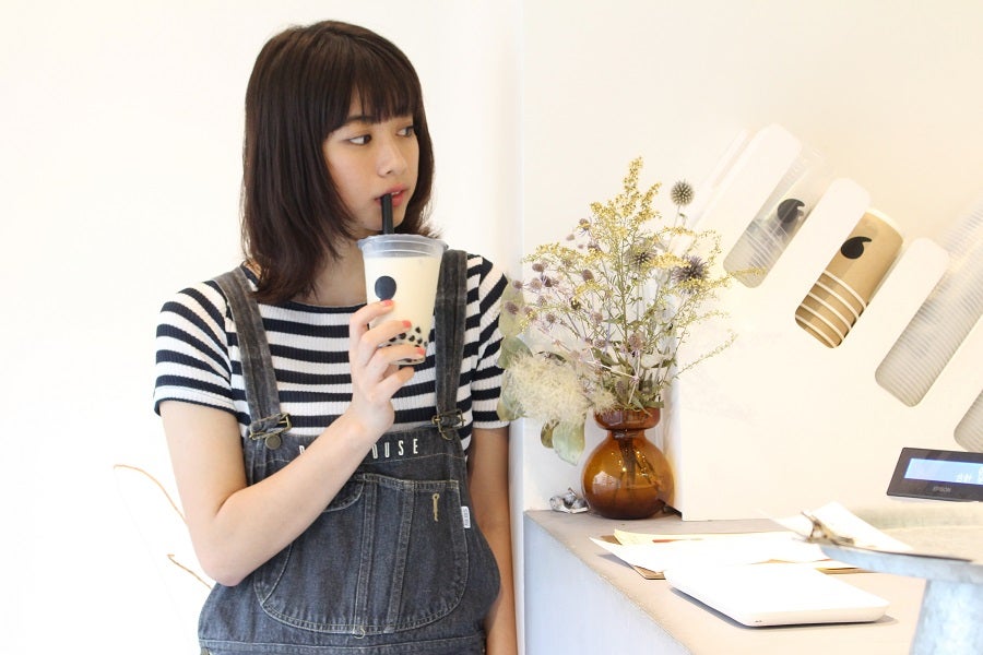 comma tea大人のタピオカミルクティー