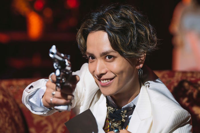 黒羽麻璃央「恋と弾丸」第7話より(C)箕野希望・小学館/「恋と弾丸」製作委員会・MBS