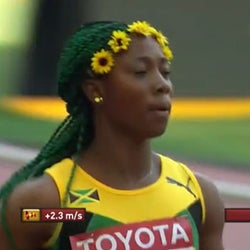 世界陸上 女子100m最強のフレーザープライス 緑色のヘアスタイルが
