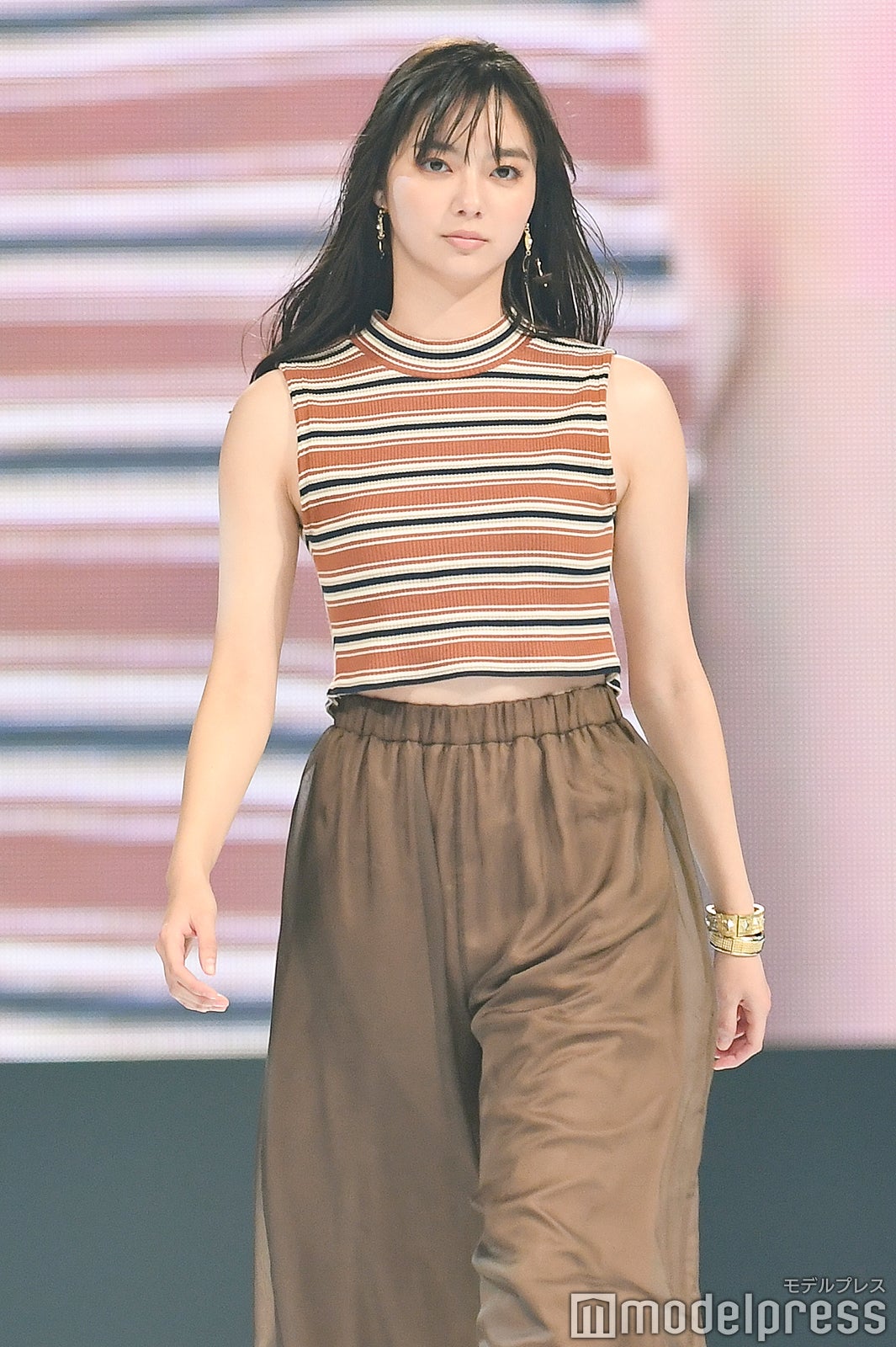 新川優愛 （C）モデルプレス