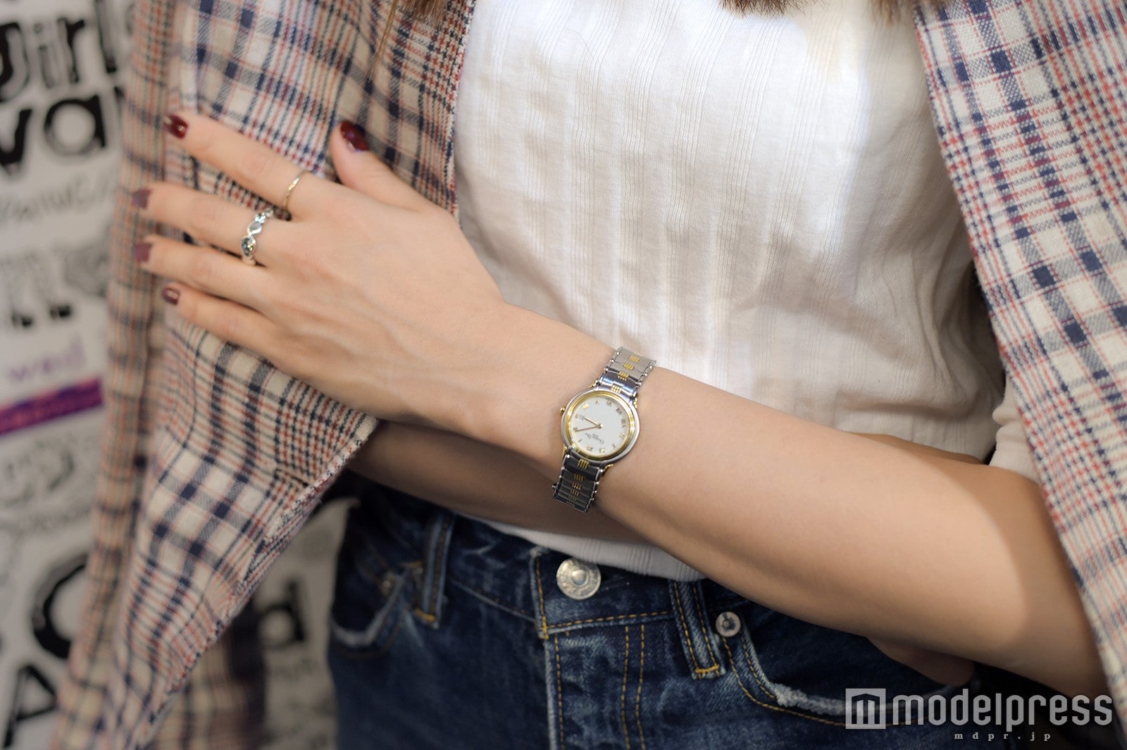 堀田茜　時計（C）モデルプレス