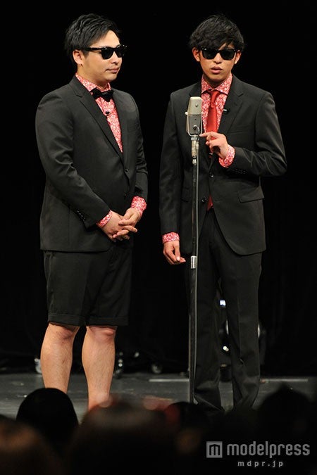 8.6秒バズーカー／ライブの様子