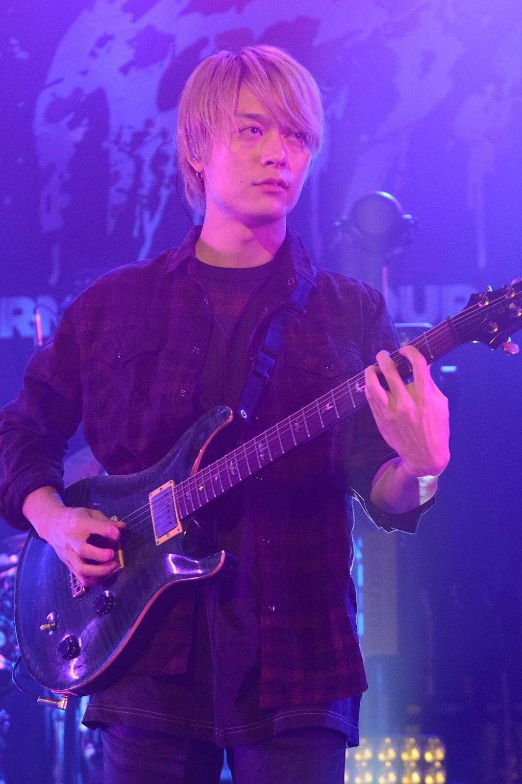 ONE OK ROCK ワンオクロック EU公演 TORU 少なから 実着用 シャツ