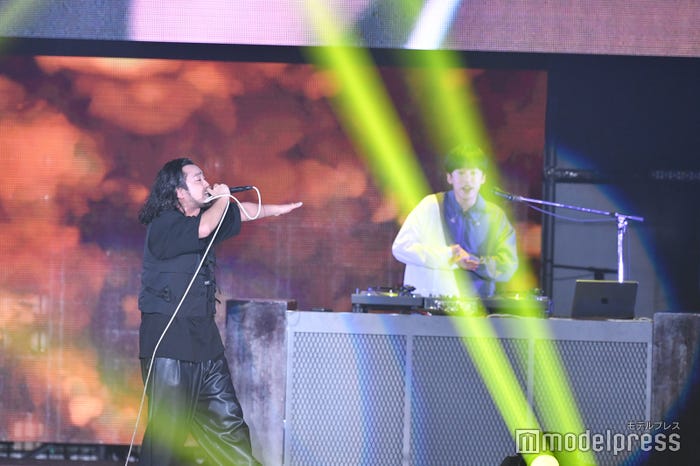 Creepy Nuts(C)モデルプレス