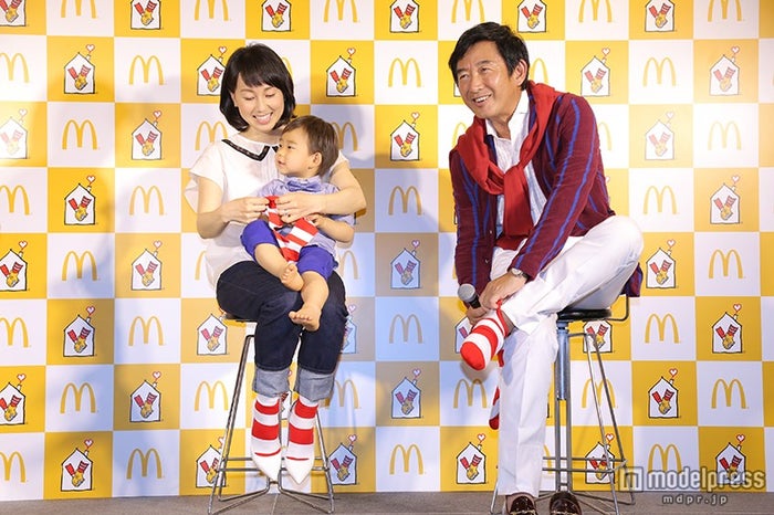 石田純一 久しぶりの靴下に 心が温まる 東尾理子 息子と3人でお揃い姿を披露 モデルプレス 石田純一 久しぶりの靴下に 心が温まる 東尾理子 息子と3人でお揃い姿を披露 モデルプレス
