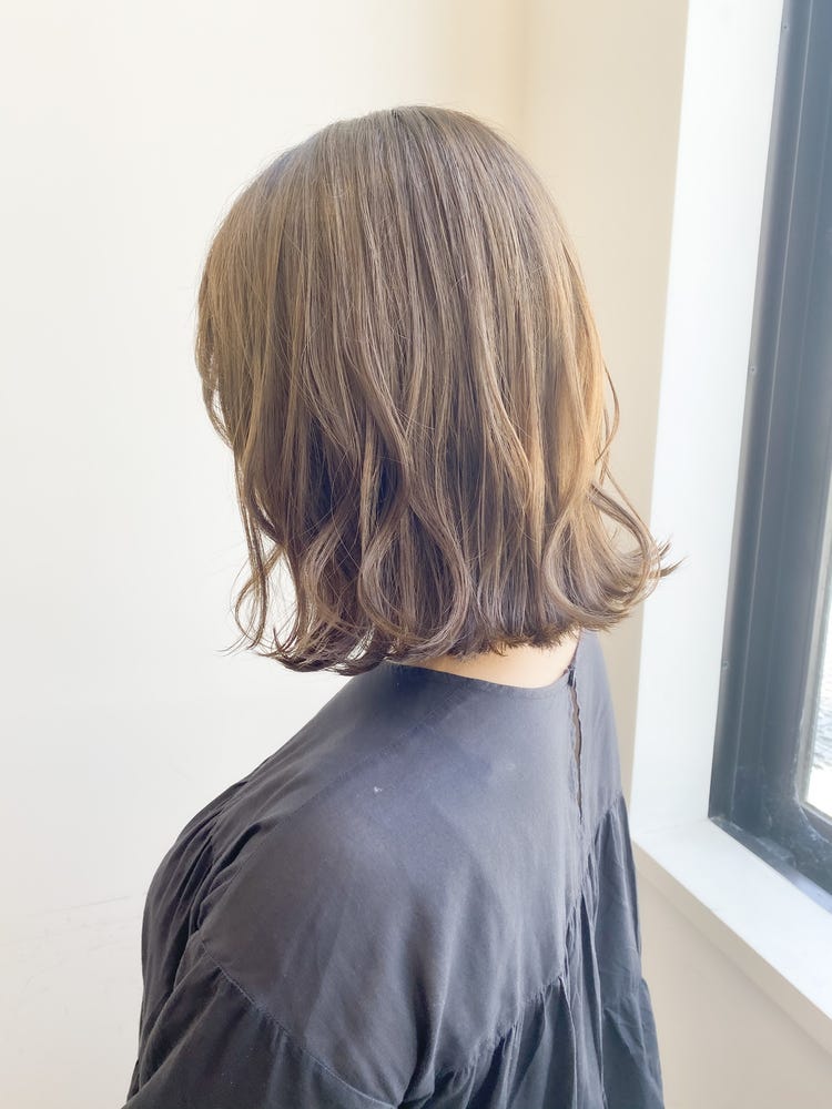 画像7 7 明るめ 暗め別 人気のおしゃれヘアカラー6選 美容院前の髪色候補におすすめ モデルプレス
