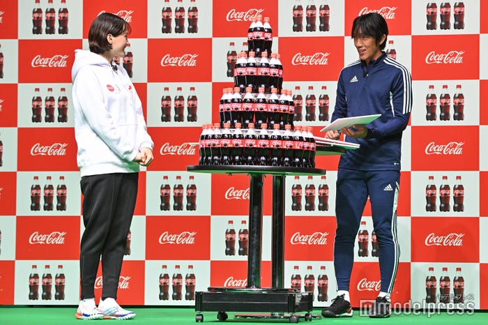 綾瀬はるか、中村俊輔 (C)モデルプレス