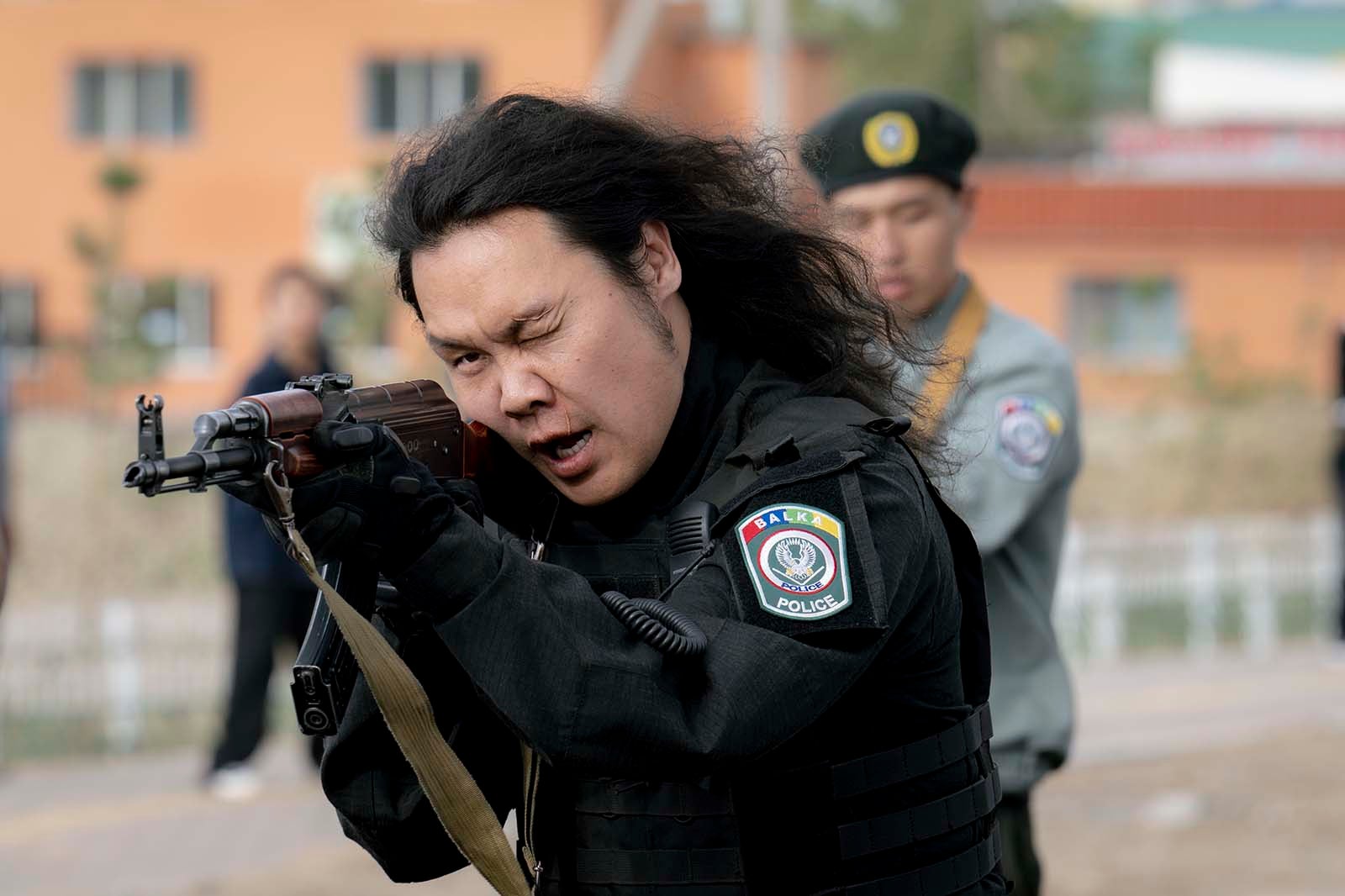 「VIVANT」チンギス役・バルサー「野崎は阿部さん以外考えられなかった」共演裏話 長髪の理由も明かす＜インタビュー＞