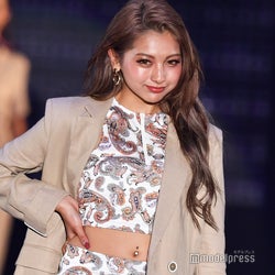 ゆきぽよ、美くびれくっきりトレンドコーデ披露<GirlsAward 2019 SPRING/SUMMER>