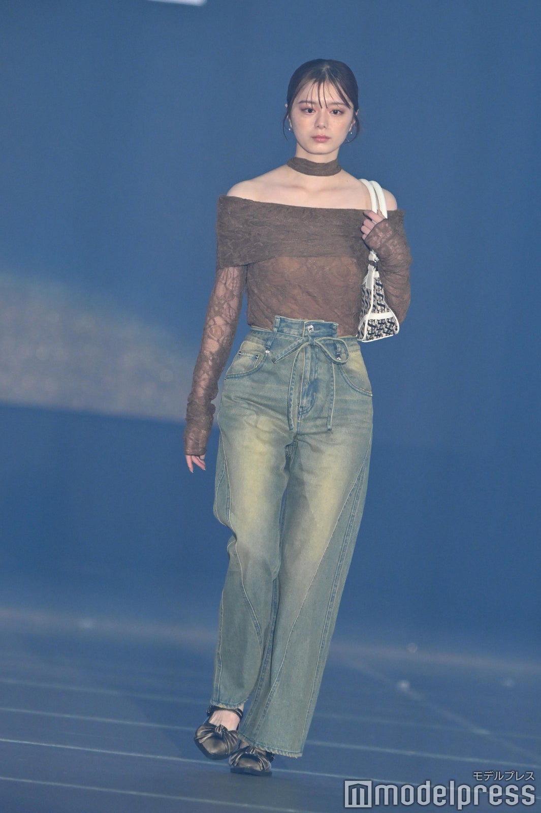 （C）モデルプレス