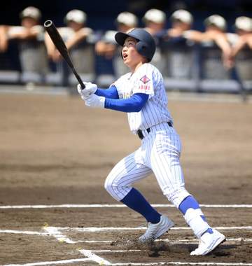 谷佳知氏＆亮子氏の次男・晃明が公式戦初ヒット！両親もスタンドで応援 佳知氏「野球を楽しくが一番」亮子氏「ちょっとずつ成長してるのかな」