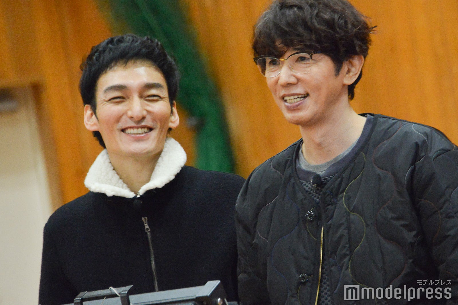 草なぎ剛、ユースケ・サンタマリア （C）モデルプレス