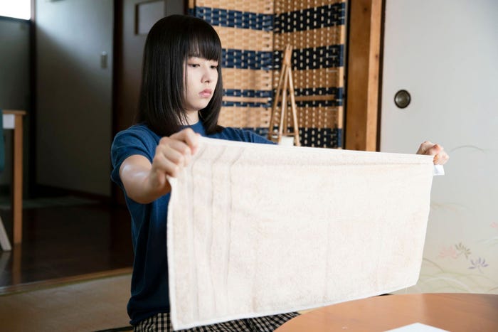 桜井日奈子「ふろがーる!」第3話より(C)片山ユキヲ・小学館/「ふろがーる!」製作委員会