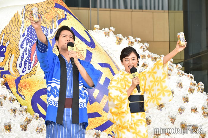 桐谷健太、小島瑠璃子(C)モデルプレス