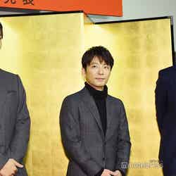 （左から）松坂桃李、星野源、松重豊（C）モデルプレス