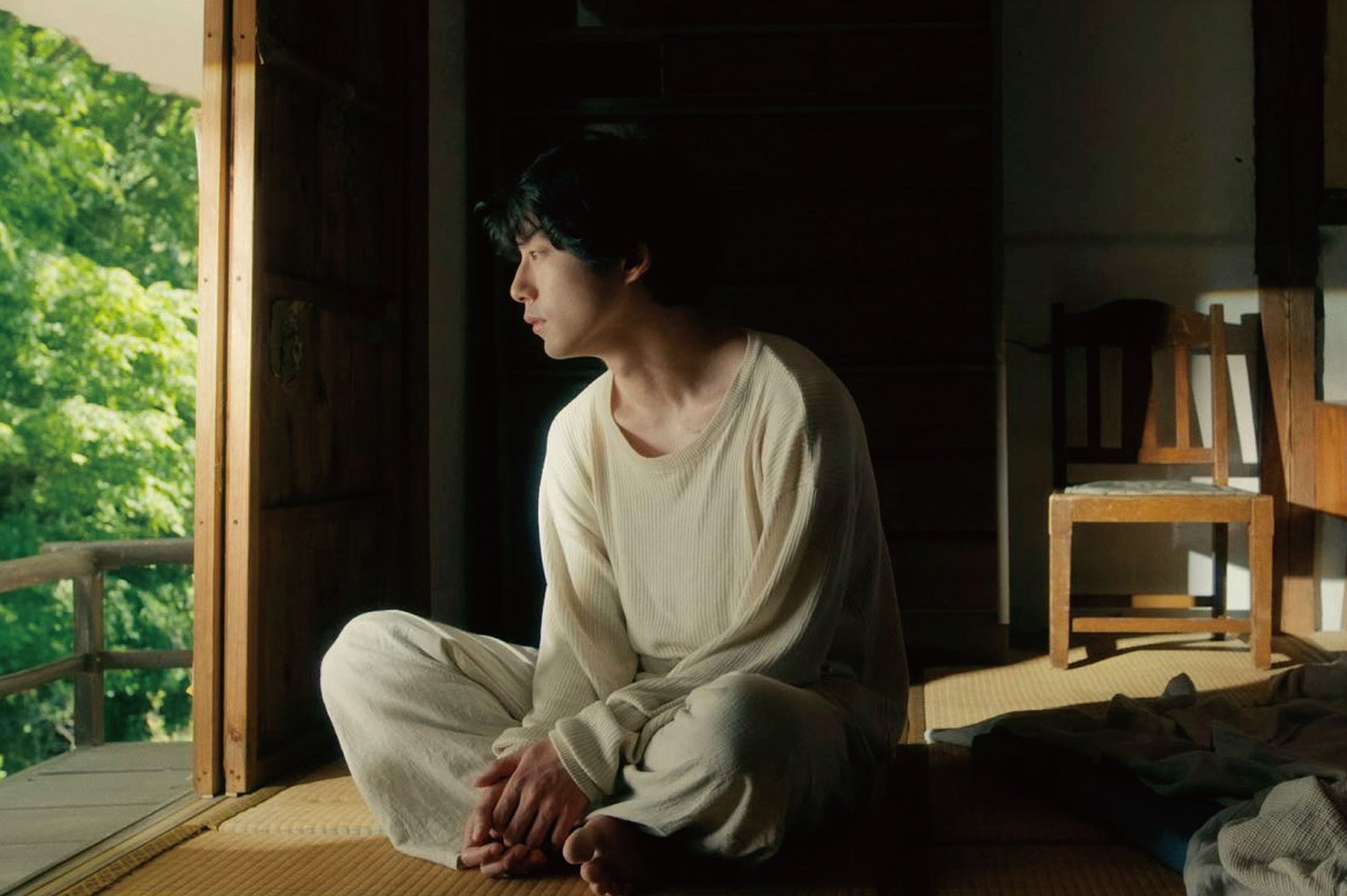 坂口健太郎（C）2023『サイド バイ サイド』製作委員会