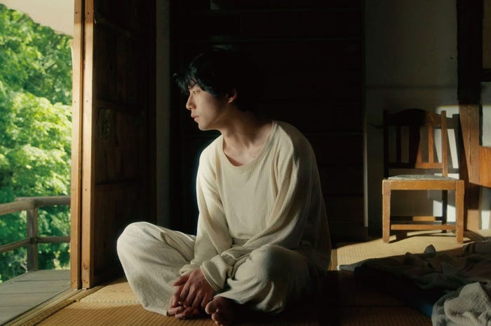 坂口健太郎(C)2023『サイド バイ サイド』製作委員会