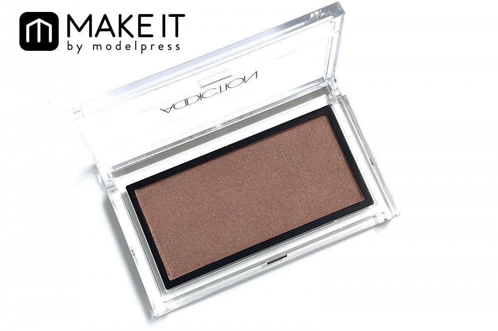 ADDICTION／ザ ブラッシュ／032 Romantic Bronze／2,800円（税抜） (C)メイクイット