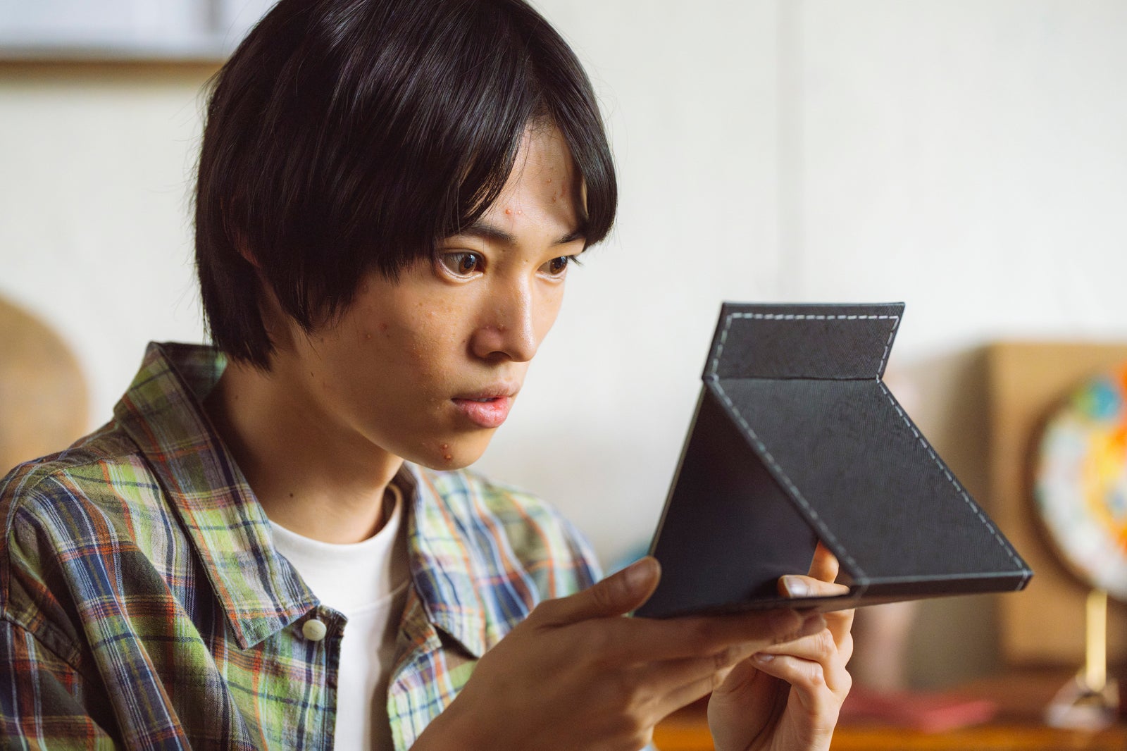 窪塚愛流「顔に泥を塗る」第4話より（C）テレビ朝日