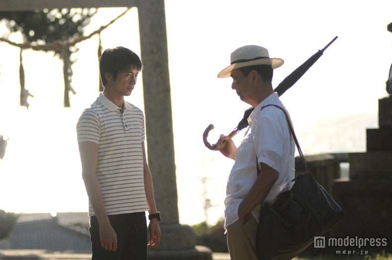 新春ドラマ特別企画『わが家』／向井理（左）、長塚京三（右）／（C）TBS／MBS