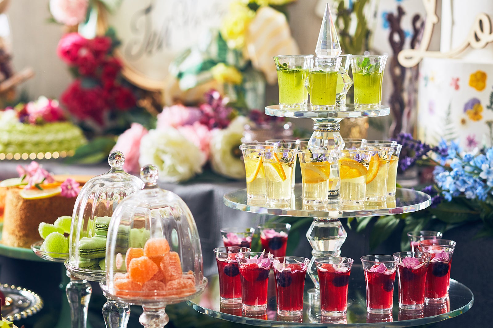 アリスのフラワーティーパーティー ～ティースイーツコレクション～／画像提供：ホテル インターコンチネンタル 東京ベイ