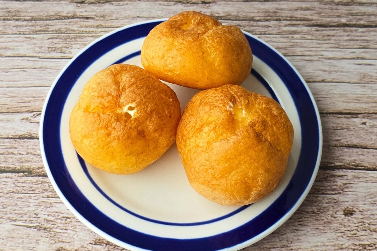 コーンスープにプチシュークリーム