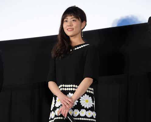 高畑充希、可憐なミニワンピは“サイド寄せ”でほんのりセクシー<ファッションチェック>