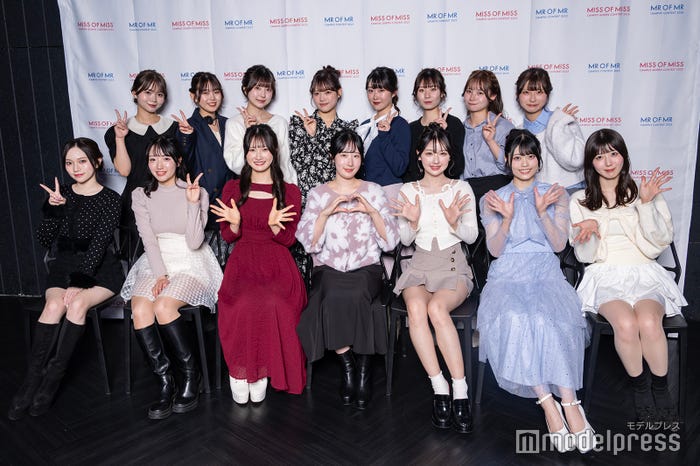 (前列左から)奥原妃奈子、山口満里奈、下条美沙季、林綸葉、町さくら、堤彩乃、向江菜々子(後列左から)濱崎柚、磯邉明日菜、橋本菜々子、山田普月、和根崎颯美、村瀬佳奈、辻田理夏、石垣心(C)モデルプレス