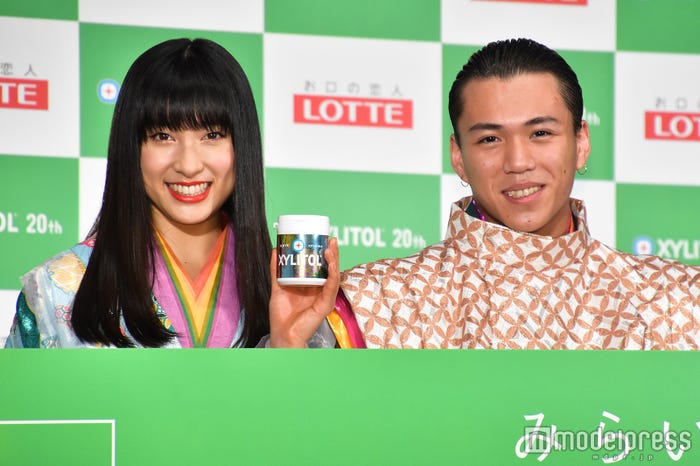 土屋太鳳、ISSEI(C)モデルプレス