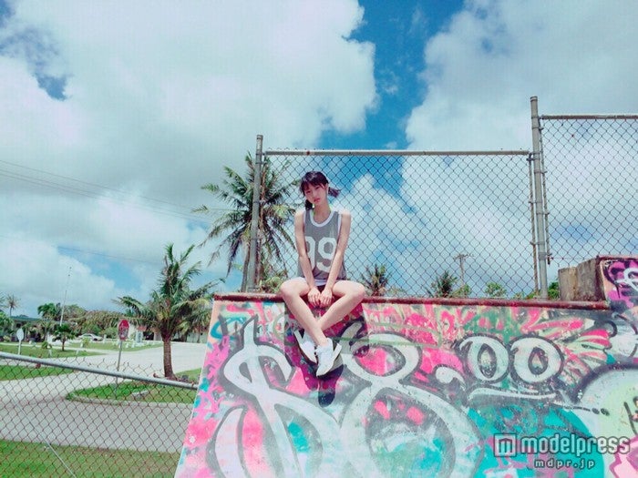 ボーイッシュな姿も／画像提供：所属事務所