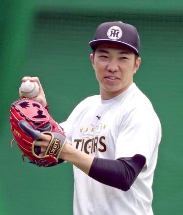 左アキレス腱断裂の阪神・石井大智 2カ月ぶりに語った心境「後ろを見ながら、後ろ歩き」 本格的なキャッチボール再開