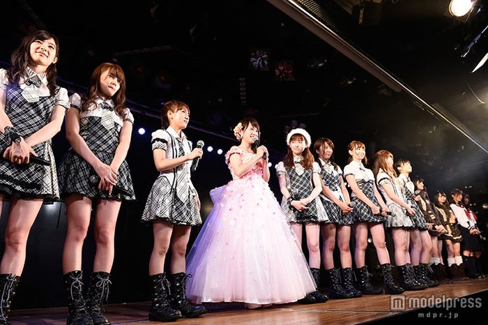 ステージの様子(C)AKS