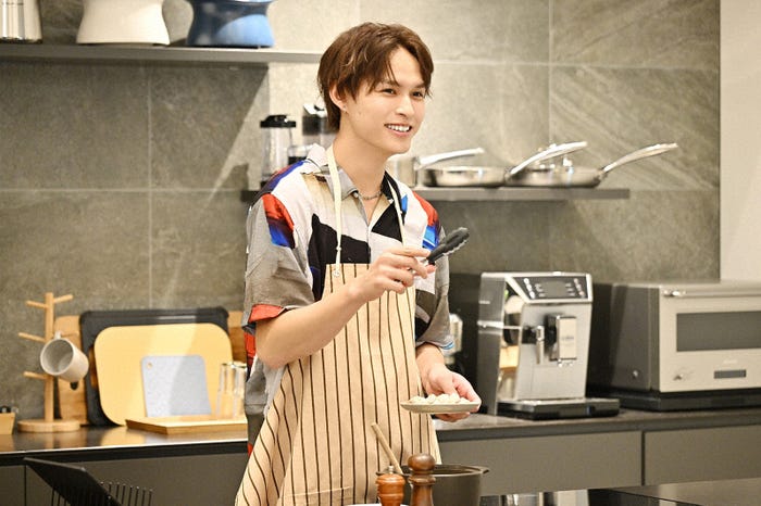 兵頭功海「毒恋~毒もすぎれば恋となる~」第2話(C)「毒恋〜毒もすぎれば恋となる〜」製作委員会