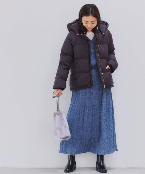 青ワンピースを大人っぽく着こなす 21年のコーデは色を上手に使って モデルプレス 青ワンピースを大人っぽく着こなす 21年のコーデは色を上手に使って モデルプレス