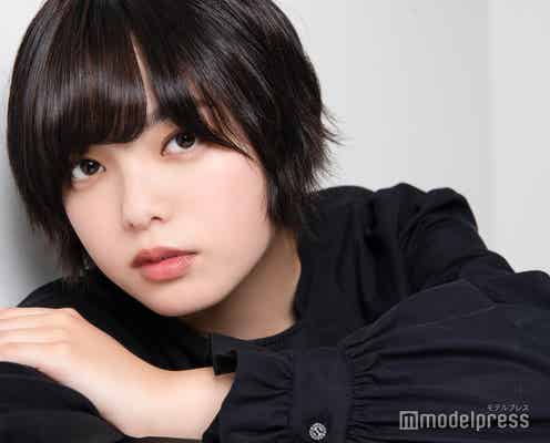 <欅坂46平手友梨奈・単独インタビュー>カメラを向けられるとピースしてしまう理由、北川景子と今でもLINE、自分を高めるために理想とする関係…【響 -HIBIKI-】
