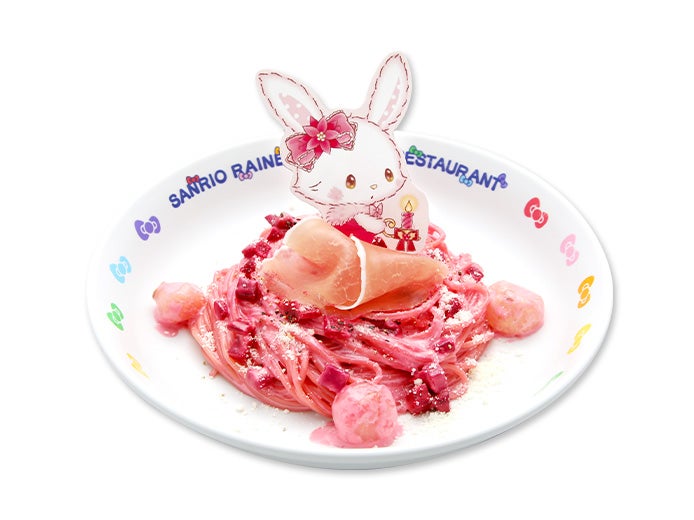 生ハムと玉ねぎのドレッシー ピンククリームパスタ1,300円（C）2022 SANRIO CO．，LTD．TOKYO，JAPAN S／F・G 著作 株式会社サンリオ