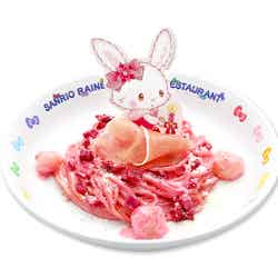 生ハムと玉ねぎのドレッシー ピンククリームパスタ1,300円(C)2022 SANRIO CO.,LTD.TOKYO,JAPAN S/F・G 著作 株式会社サンリオ