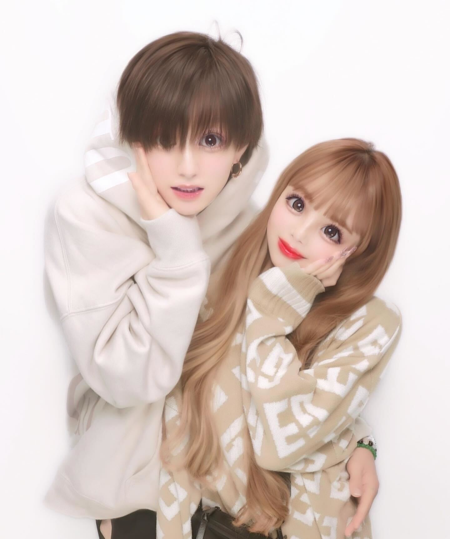 「今日好き」やまあい、密着プリクラで交際2ヶ月報告 寝顔ショットも公開「推しカップル」「デレデレで尊い」祝福の声続々