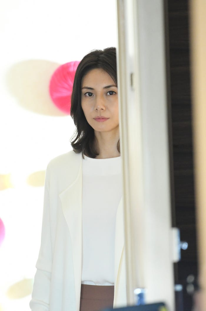 松嶋菜々子 「砂の塔~知りすぎた隣人」第2話・場面カット(C)TBS