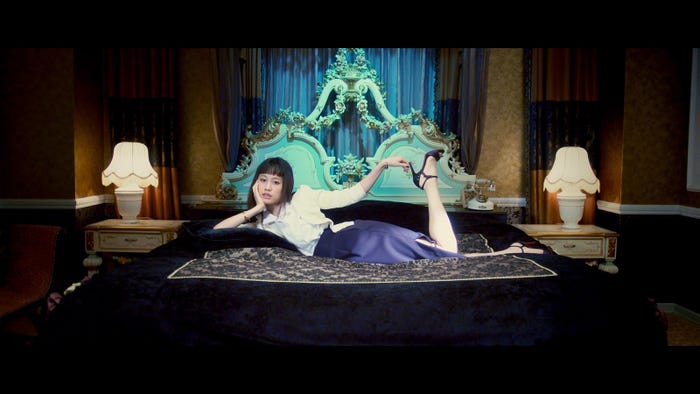 前田敦子/「Selfish」MVより