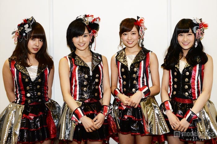 NMB48(左から:山田菜々、山本彩、渡辺美優紀、矢倉楓子)