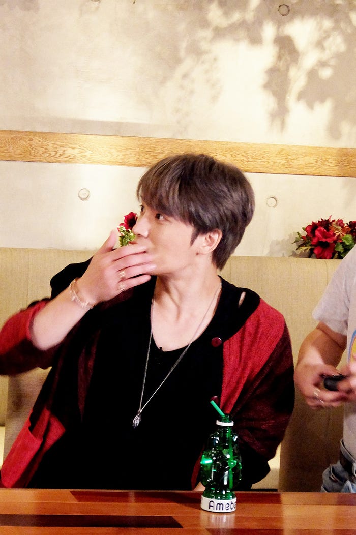 驚くジェジュン。(提供写真)